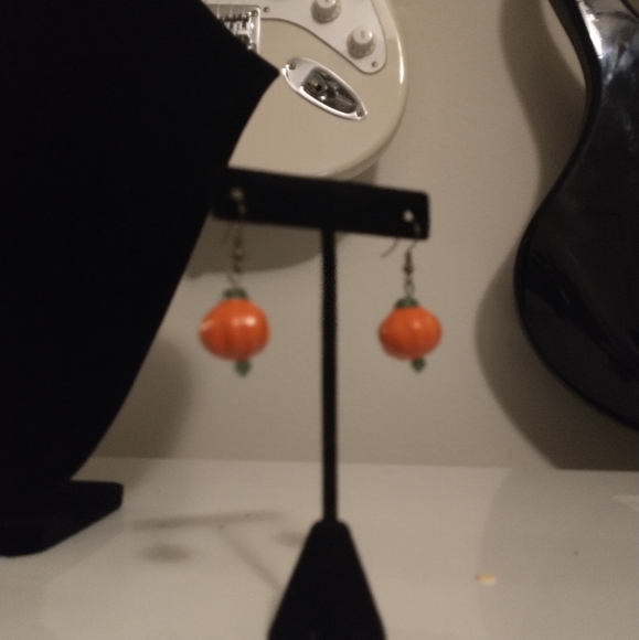 Earrings - Picture 4 of 5